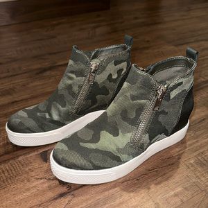 Women’s Steve Madden camo wedges